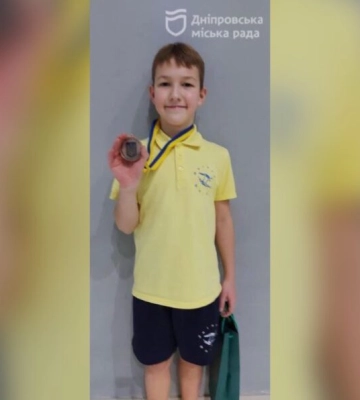Спортсмен з Дніпра завоював 3 медалі на чемпіонаті України зі стрибків у воду