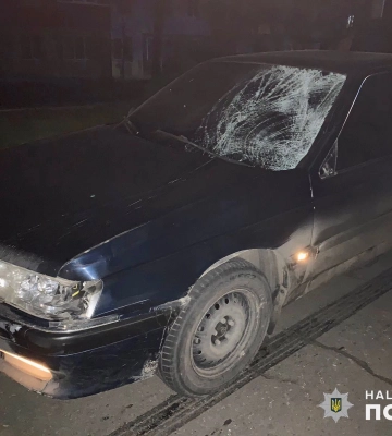 Одна жінка загинула, інша — в лікарні. У Миколаєві легковик збив двох пішоходів