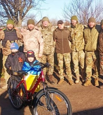 Осуществили давнюю мечту: военные сделали подарок для 8-летнего мальчика, который пережил окупацию