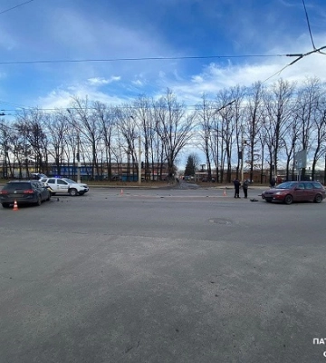 У Сумах на перехресті - ДТП з постраждалою