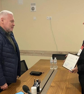 Десятки генераторів та їжу для пунктів обігріву в Харкові передали поляки