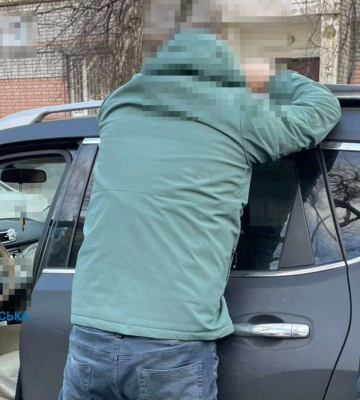 У Дніпропетровській області чиновника міськради взяли на хабарі 13 тисяч доларів