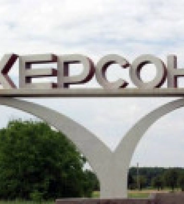 Оккупанты обстреляли Херсон: город без света
