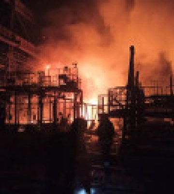 Нічний обстріл Запоріжжя: пожежу на підприємствах ліквідовано