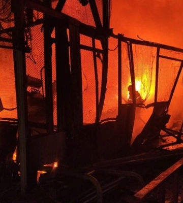 Нічний обстріл Запоріжжя: пожежу на підприємствах ліквідовано