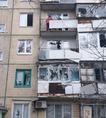 У поліції показали наслідки чергових обстрілів Дніпропетровщини зі ствольної артилерії та РСЗВ