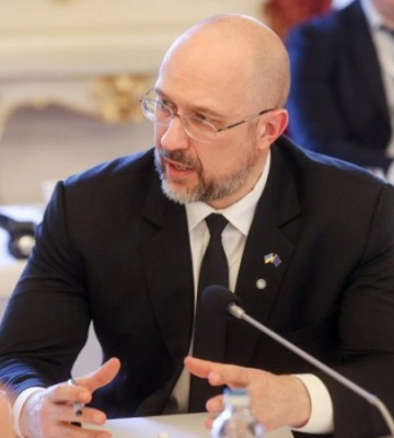 Росіяни бомблять наш газовидобуток, – Шмигаль про ранковий обстріл Дніпра