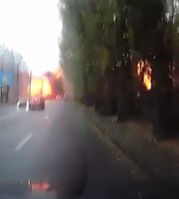 Ракетный удар по Днепру: Зеленский обнародовал видео момента атаки