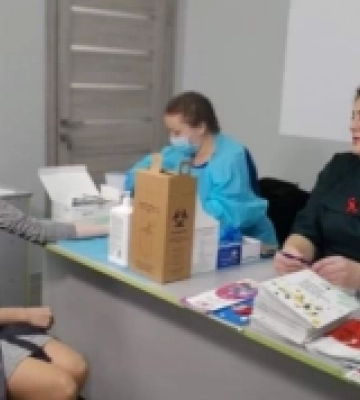 У Рівному безкоштовно тестували на СНІД