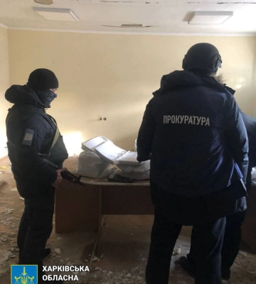 Прокуроры на Харьковщине в Купянске нашли тайник с документами коллаборантов