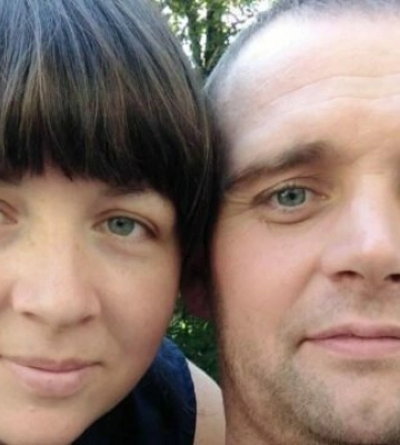 Кома та місяць в реанімації: в Дніпрі лікарі та кохана дівчина врятували пораненого