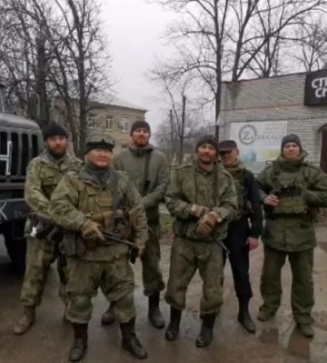 Под Мелитополем чмобиков заставили на камеру благодарить благодетелей (видео)