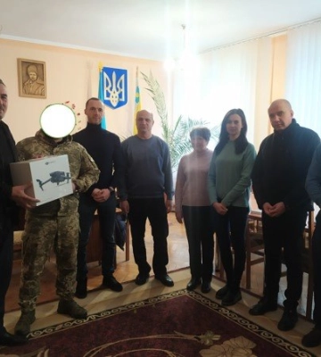 У громаді на Волині придбали дрон для ЗСУ