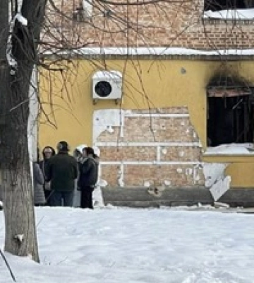 В Гостомеле срезали граффити всемирно известного художника: фото