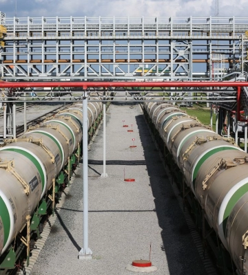 В ЄС погодили ліміт цін на нафту з Росії на рівні 60 доларів, - журналіст