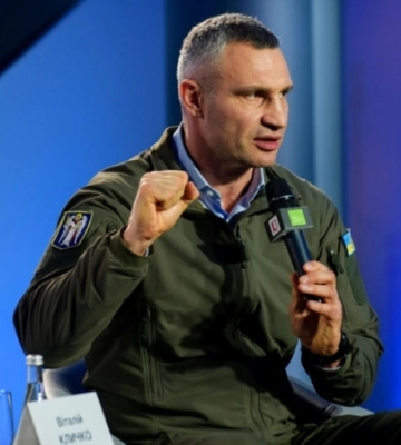 У разі нового блекауту автобуси замінять метро, підземка працюватиме як укриття – мер Києва