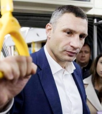 У разі нового блекауту автобуси замінять метро, підземка працюватиме як укриття – мер Києва