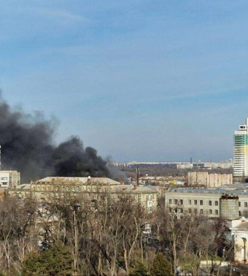 У центрі Дніпра сильна пожежа. Що відомо?