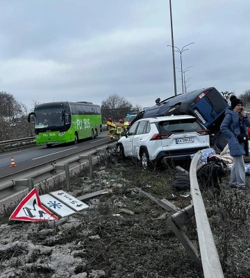 На Київ-Чоп трапилася ДТП: працювали рятувальники