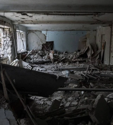 Ворог за добу 28 разів обстріляв Херсонську область, влучив в онкодиспансер, одна людина поранена
