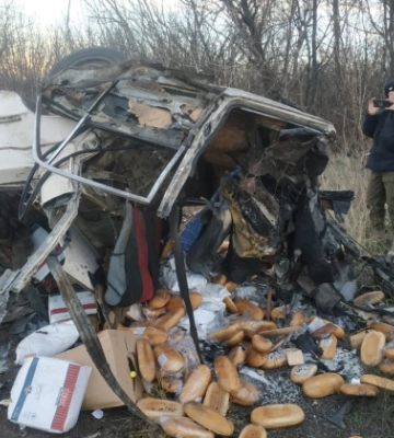 Під Ізюмом автомобіль наїхав на міну, двоє чоловіків загинули