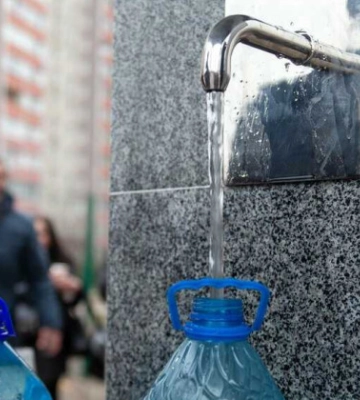 Бювети та пункти обігріву: де можна отримати воду в Києві, якщо будуть перебої