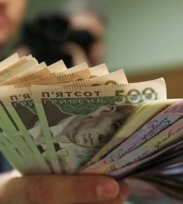 На Луганщині загарбники хочуть вивести з обігу гривню