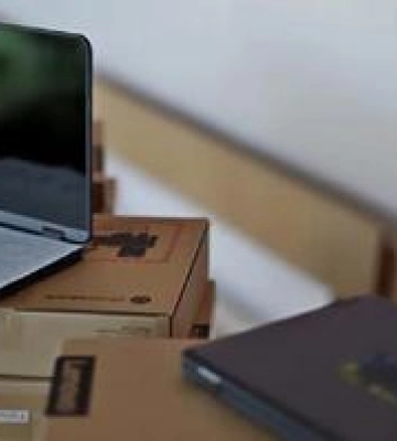 Полтавщина передала Херсону ноутбуки та монітори для відновлення роботи