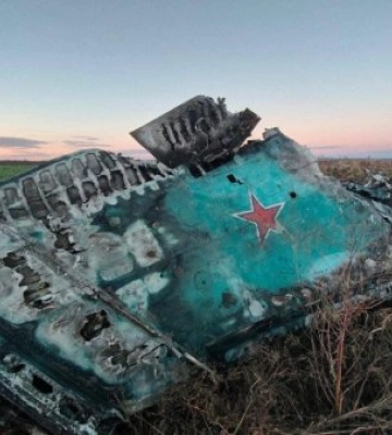 З’явилися фото уламків знищеного закарпатськими прикордонниками російського літака Су-34 (ФОТО)