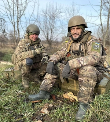 На день ближче до перемоги. Десантники з Дніпропетровщини потрапили на фото з передової