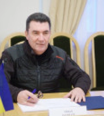 «Рукопожатие вместо Нюрнберга?». В Украине отреагировали на скандальное предложение Макрона о гарантиях безопасности для&amp;hellip;