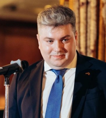 Адвоката Коломойського затримали за підозрою у видурюванні коштів з підприємців