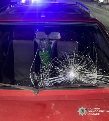У Миколаєві легковий автомобіль збив літьного пішохода - поліція шукає свідків ДТП