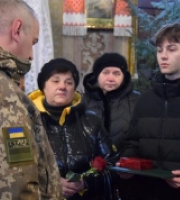 Родинам загиблих прикордонників з Волині вручили посмертні державні нагороди