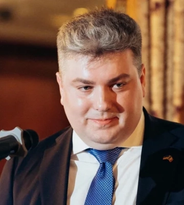 У Києві затримали адвоката Коломойського. Йому вже обирають запобіжний захід