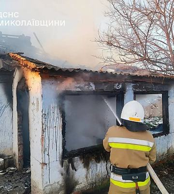 На Миколаївщині 13-річний підліток отримав опіки під час спроби розтопити піч — його госпіталізували до лікарні