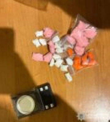 У Львові затримали чоловіка з закладками канабісу