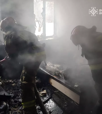 На Дніпропетровщині пожежа у приватному будинку забрала життя двох людей, - ДСНС