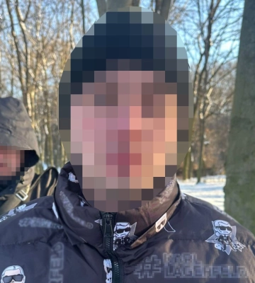 У Львові затримали чоловіка з закладками канабісу