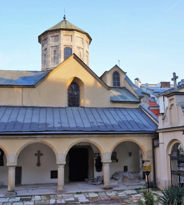 У Львові оновили дах, який захищає унікальні розписи Вірменського собору