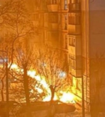 Запоріжжя під масованою атакою російських дронів, у місті пролунали вибухи, є займання