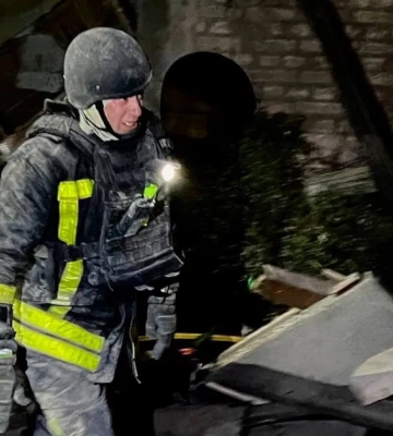 Атака БпЛА по Дніпропетровщині: двоє поранених, пошкоджені будинки й ліцей