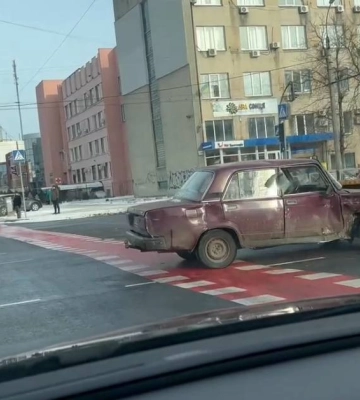У Черкасах в день Нового року сталася ДТП, є травмовані (ФОТО)