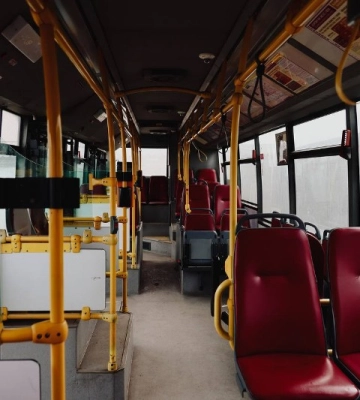 Перші автобуси для перевезення пасажирів від громад України прибули до Одеси
