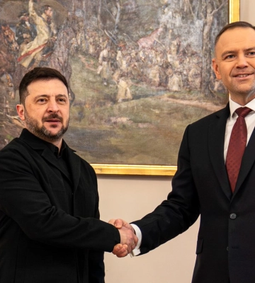 Война наград. Почему Навроцкий отобрал у Зеленского орден и чем это грозит Украине