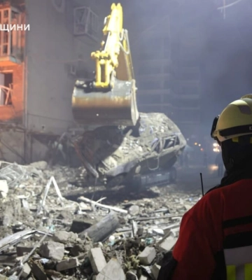 Под завалами многоэтажки в Харькове нашли тело ребенка – мэр
