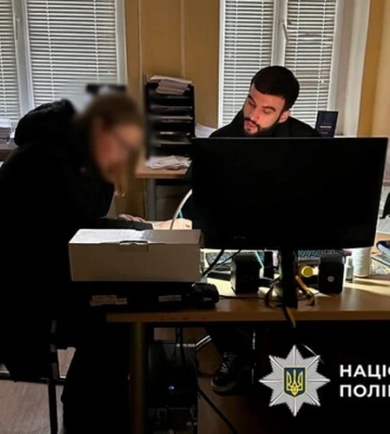 Розтрата на світлі для шкіл: підозру оголошено посадовиці Деснянського району