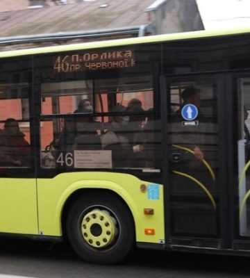 У Львові в автобусі маршруту №46 реанімували пасажира