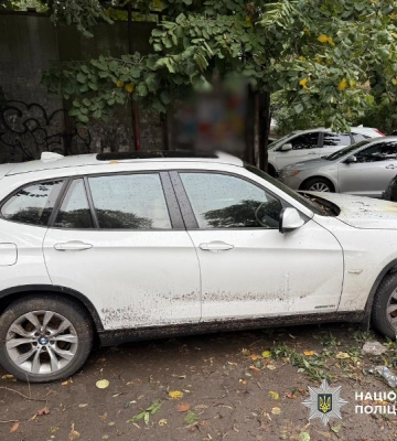 В Одесі молодий хлопець на замовлення підпалив чужу автівку