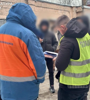 В Киеве задержали должностное лицо «Киевтеплоэнерго» из-за падения 16-летней девушки в яму с кипятком
